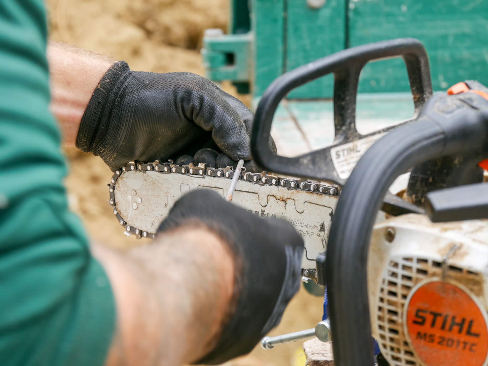 Teilabbildung einer Motorsäge